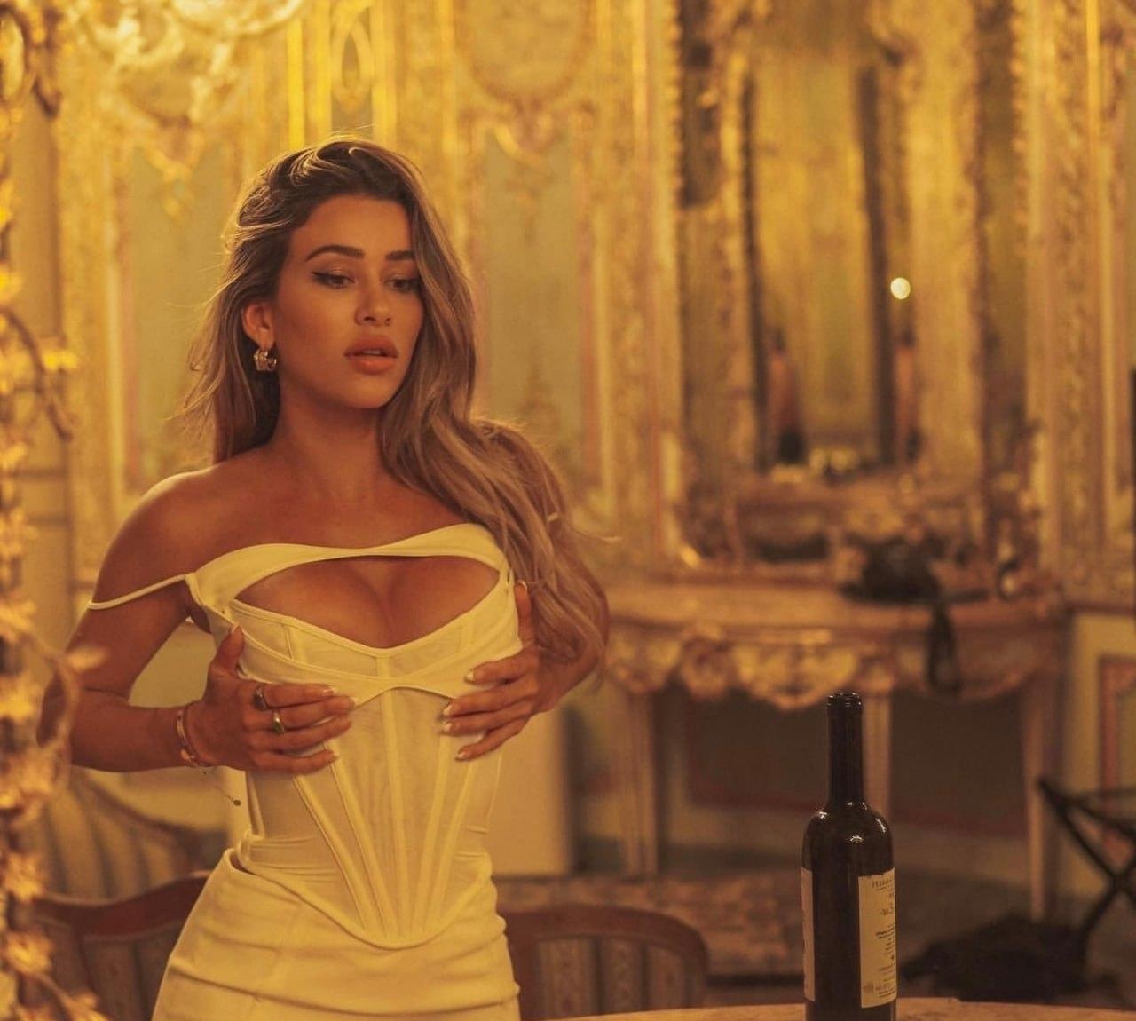 Тася привлекальеная девушка из Надыма цена от 4000 руб