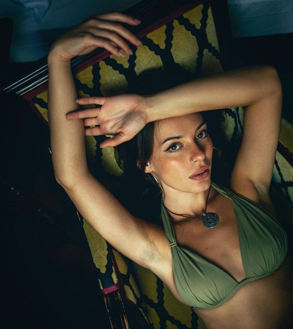 Эми привлекальеная девушка из Надыма цена от 7000 руб