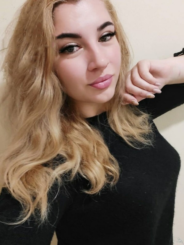 Олеся привлекательная девушка из Надыма цена от 3500 руб