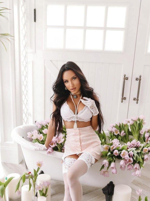 Оксана привлекательная девушка из Надыма цена от 6000 руб