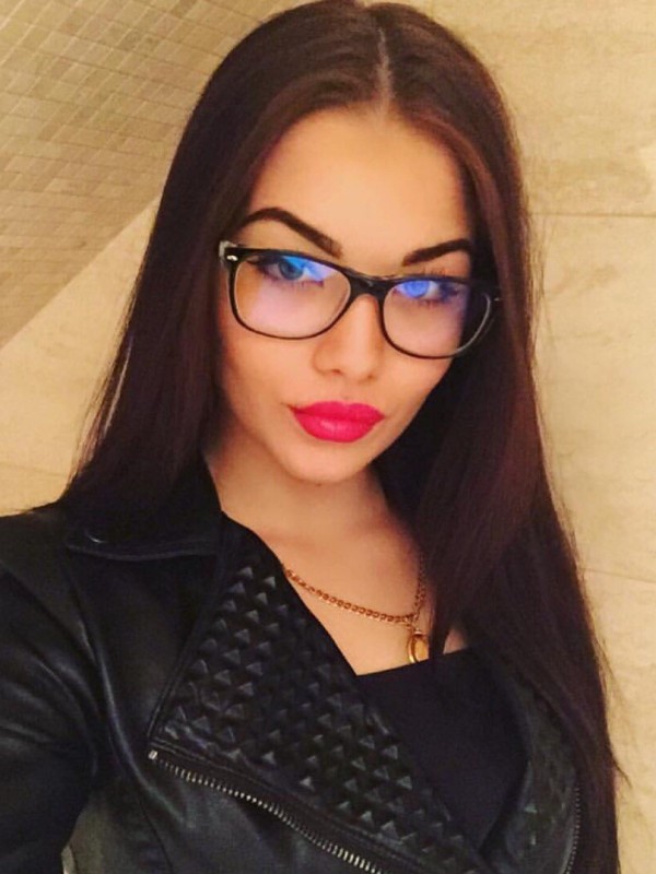 Стефани фото 2